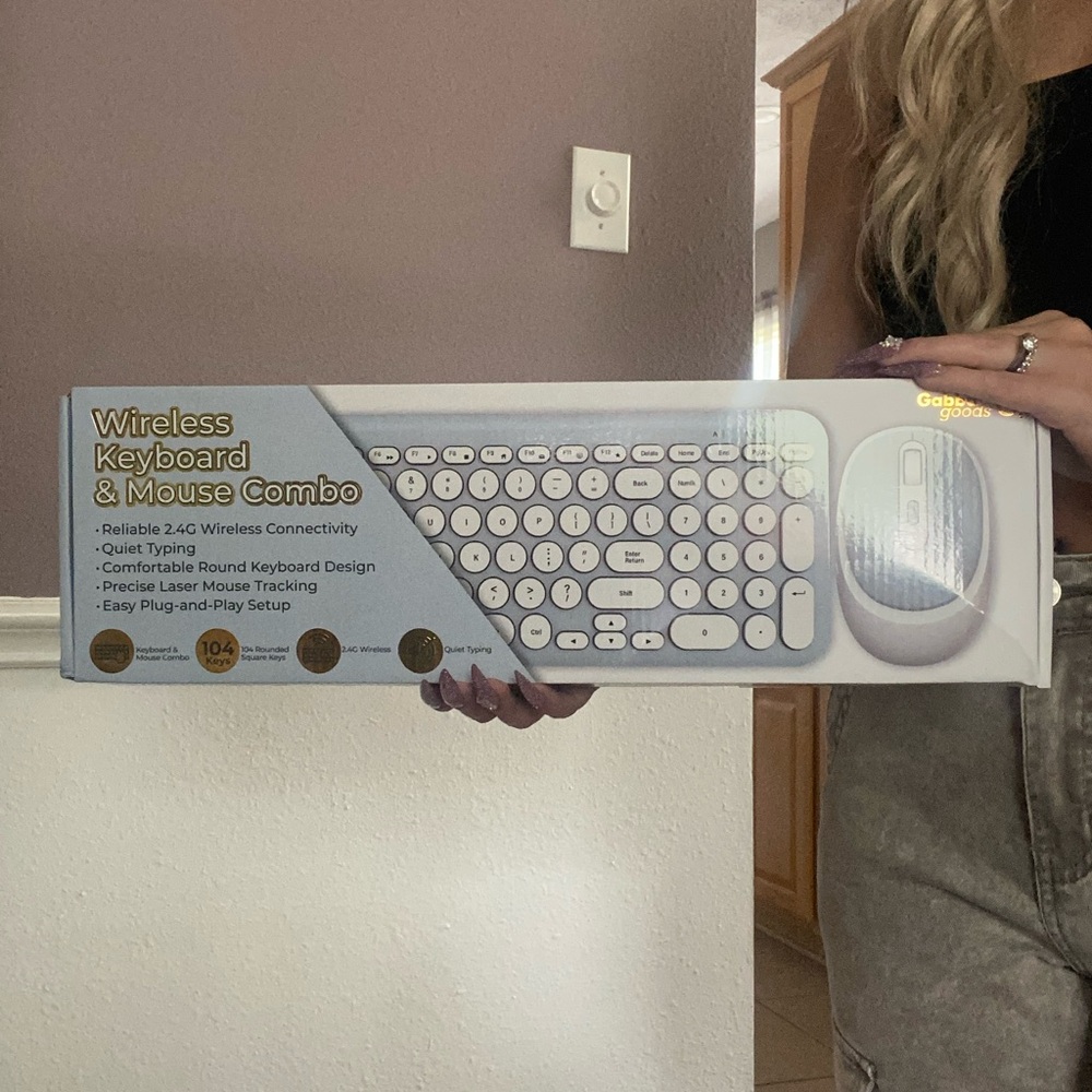 Wireless Keyboard and Mouse Set - White & Blue